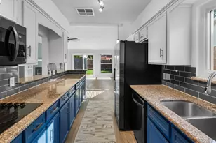 15803 Echo Hill Dr, Houston, TX 77059 - Photo 4