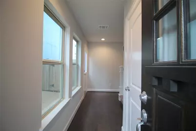 11917 Oakmont Valley Trace, Houston, TX 77051 - Photo 4