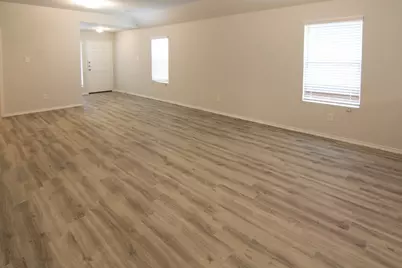 910 Dancing Sun Court, Baytown, TX 77521 - Photo 6