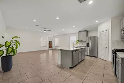 4002 Itzle Island Court, Katy, TX 77494 - Photo 8
