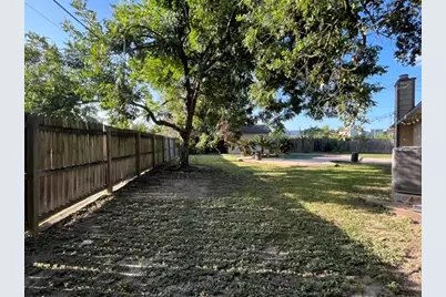 6619 Foxfern Street, Houston, TX 77049 - Photo 10