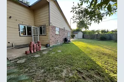6619 Foxfern Street, Houston, TX 77049 - Photo 8