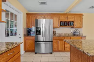 223 E Forest Ave, Shoreacres, TX 77571 - Photo 6