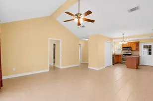 223 E Forest Ave, Shoreacres, TX 77571 - Photo 10