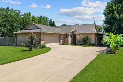 223 E Forest Avenue, Shoreacres, TX 77571 - Photo 1