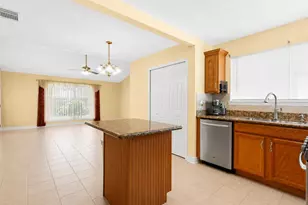223 E Forest Ave, Shoreacres, TX 77571 - Photo 10