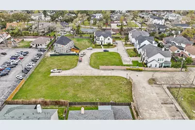 7907 S Villa Circle, Hilshire, TX 77055 - Photo 2