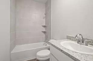 496 Shoreview Dr, Conroe, TX 77303 - Photo 10