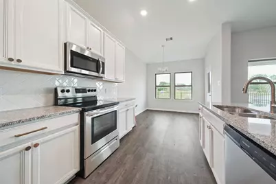 600 Danielle Street, Dayton, TX 77535 - Photo 4