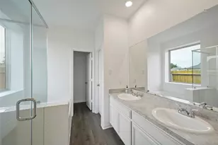 600 Danielle St, Dayton, TX 77535 - Photo 12
