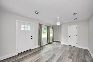 5903 Belneath St, Houston, TX 77033 - Photo 16