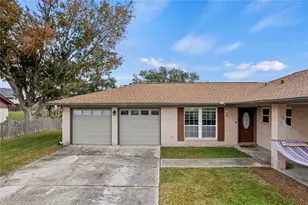 214 Yaupon Dr, Baytown, TX 77520 - Photo 1