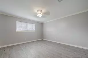 5806 Cartagena St, Houston, TX 77035 - Photo 18