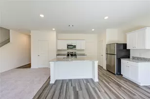 10207 Purple Daphne Ln, Houston, TX 77016 - Photo 6
