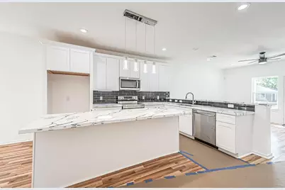 5317 Chennault Road #A, Houston, TX 77033 - Photo 6