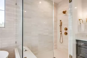 1822 Branard St, Houston, TX 77098 - Photo 36