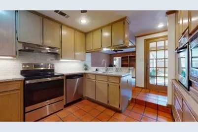 7080 Blarney, Beaumont, TX 77706 - Photo 8