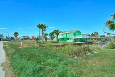 7117 Delesandri Drive, Hitchcock, TX 77563 - Photo 42