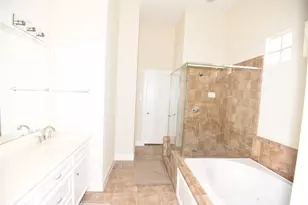 11607 Main Pine Dr, Houston, TX 77025 - Photo 12