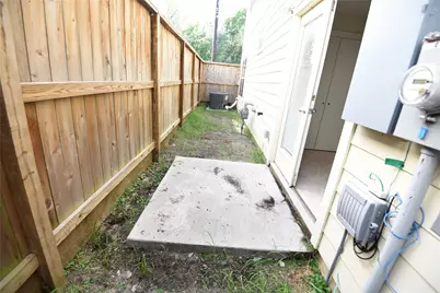 11607 Main Pine Drive, Houston, TX 77025 - Photo 28