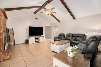 1027 Sycamore Street, La Marque, TX 77568 - Photo 2