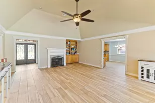 55 Silver Lace Ct, Lake Jackson, TX 77566 - Photo 6