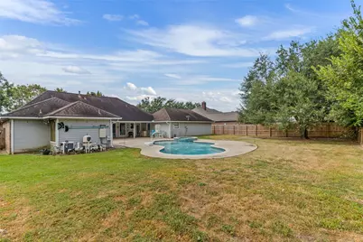 55 Silver Lace Court, Lake Jackson, TX 77566 - Photo 4