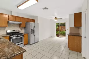 4719 Rainbow Run, Sugar Land, TX 77479 - Photo 4
