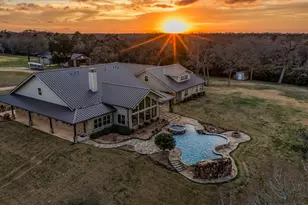 6892 Palm Rd, Sealy, TX 77474 - Photo 1