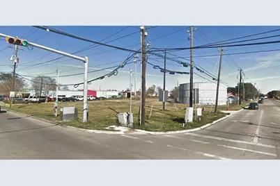 1915 South Shaver, Pasadena, TX 77502 - Photo 2