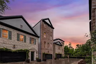 1323 Hunters Meadow Ln, Houston, TX 77055 - Photo 1