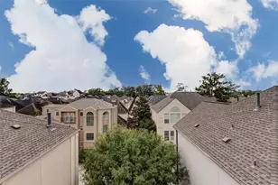 1323 Hunters Meadow Ln, Houston, TX 77055 - Photo 32