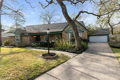 10155 Hazelhurst Drive, Houston, TX 77043 - Photo 2