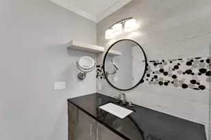 10155 Hazelhurst Dr, Houston, TX 77043 - Photo 28