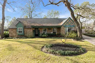 10155 Hazelhurst Dr, Houston, TX 77043 - Photo 1