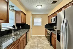 8410 Garden Parks Dr, Houston, TX 77075 - Photo 4