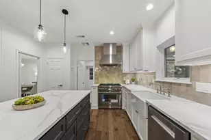 11903 Stoney Ridge Ln, Houston, TX 77024 - Photo 16
