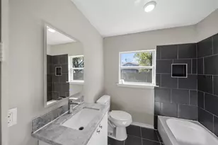 7019 Sur Ct, Houston, TX 77033 - Photo 20