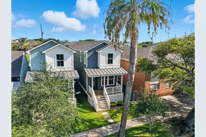 711 Ball Street, Galveston, TX 77550 - Photo 2