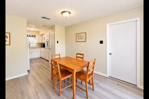 2114 S Yorktown Ct S, League City, TX 77573 - Photo 4