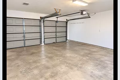 2114 S Yorktown Court S, League City, TX 77573 - Photo 22