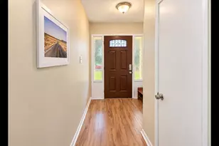 2114 S Yorktown Ct S, League City, TX 77573 - Photo 2