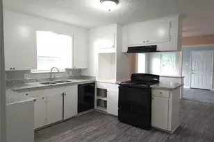 402 S Blackwell St, La Porte, TX 77571 - Photo 8
