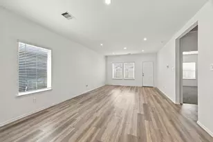 12219 Ridge River Ln, Houston, TX 77067 - Photo 10