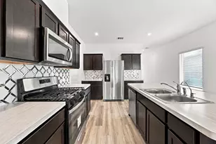 12219 Ridge River Ln, Houston, TX 77067 - Photo 4