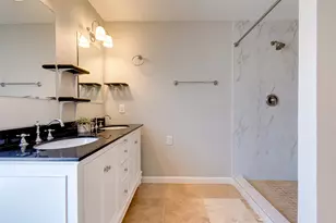 2006 Gray Falls Dr, Houston, TX 77077 - Photo 18
