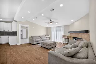 2426 N Battlebell Rd, Highlands, TX 77562 - Photo 18