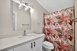 2426 N Battlebell Rd, Highlands, TX 77562 - Photo 40