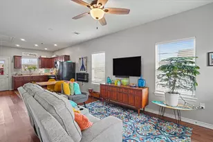 710 35th St, Galveston, TX 77550 - Photo 4