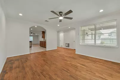 4725 9th Street #A, Bacliff, TX 77518 - Photo 4